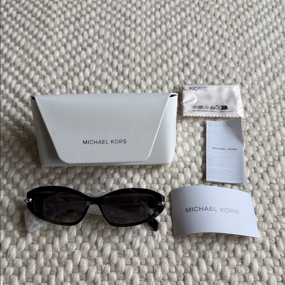 Michael Kors Black Sunglasses (Wilmington style)